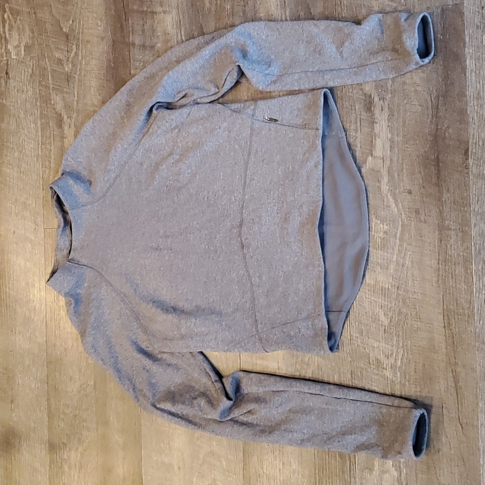 Lululemon Gray long sleeve crop - Picture 4 of 5